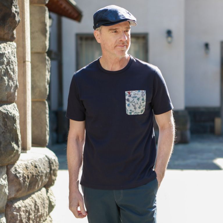【THE SCOTCH HOUSE】 【抗菌防臭テープ使用】フレンズオブガーデンTシャツ ネイビー