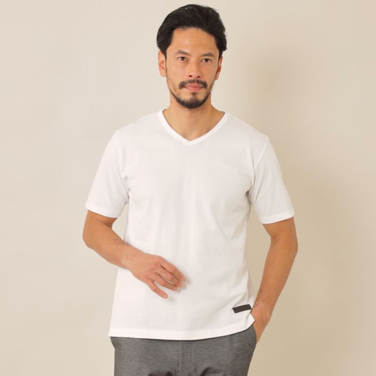 THE URBAN COLLECTION】シャドーカイリーンVネックTシャツ-