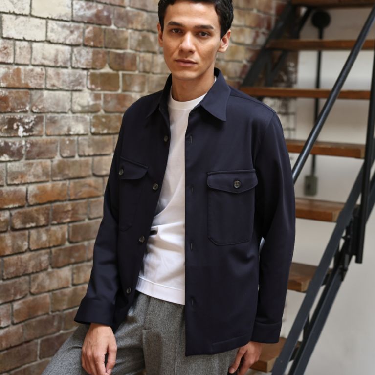 【Paul Stuart MEN】 高密度ウォッシャブルジャージダブルポケットシャツ/シャツブルゾン（セットアップ対応） ネイビー
