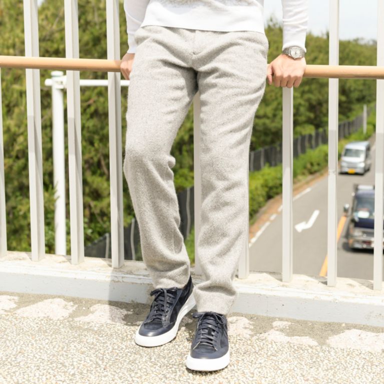 Safari12月号掲載 タンブルホームスパンレザーストラップパンツ その他パンツ Epoca Uomo エポカ ウォモ のメンズファッション通販 三陽商会