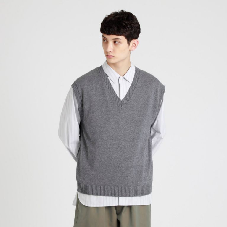 【MACKINTOSH PHILOSOPHY MEN】 GREY LABEL Vネックニットベスト チャコールグレー