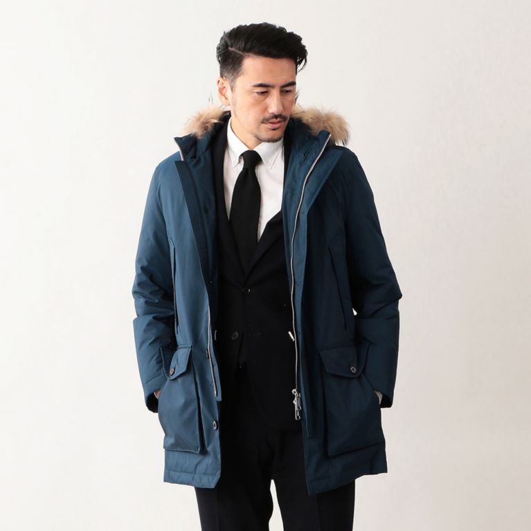 36%OFF！SALE＜三陽商会＞【マッキントッシュ ロンドン メン(MACKINTOSH LONDON MEN)】【はっ水】ファー付きダウンコート ブルー 送料無料 ＆ 定価 125280円から 45360円値引！画像