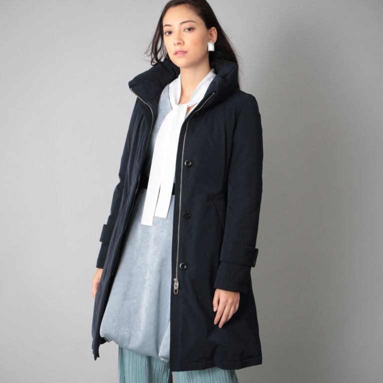 【SANYOCOAT WOMEN】 ＜京鴨ダウン＞スタンドカラーダウンコート ネイビー