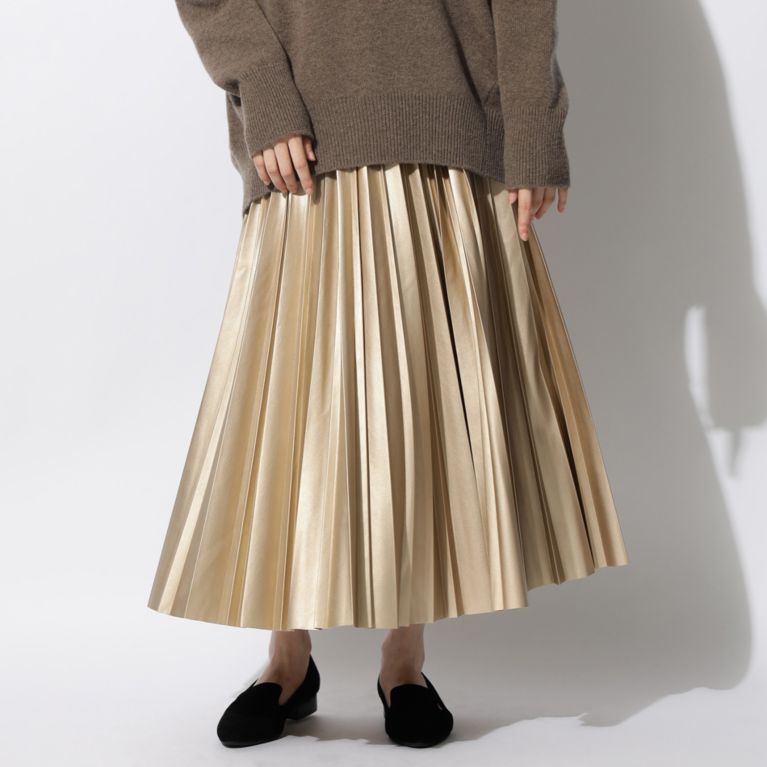 【S.ESSENTIALS】 レザーライク プリーツスカート ゴールド