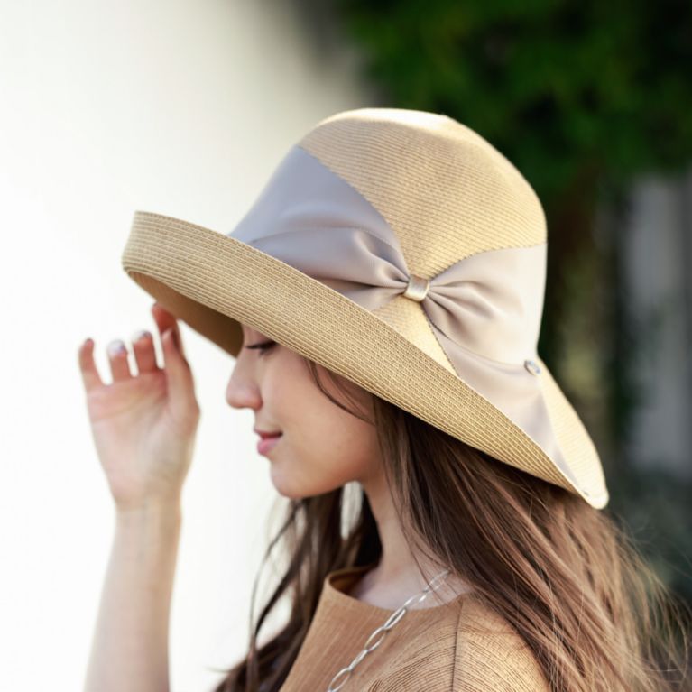 【新品未使用】アシーナニューヨーク　リサコ　ホワイトリボン 新品未使用タグつき Athena NewYorkアシーナニューヨーク リサコ