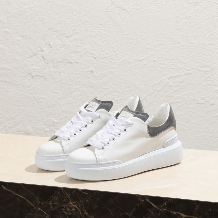 店舗限定 Stau レースアップスニーカー スニーカー Epoca エポカ のレディースファッション通販 三陽商会