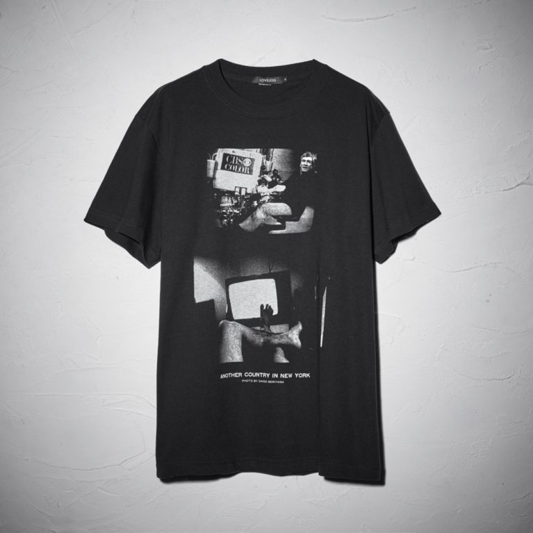 ＜三陽商会＞【ラブレス(LOVELESS)】森山大道×LOVELESS グラフィック Tシャツ ブラック画像