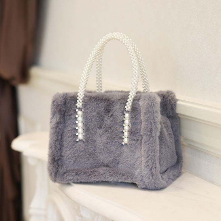 パールハンドルフェイクファー トートバッグ トートバッグ To Be Chic トゥー ビー シック のレディースファッション通販 三陽商会