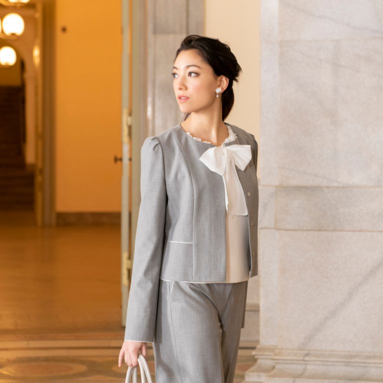 ウォッシャブル ポリエステルレーヨンストレッチジャケット ノーカラージャケット To Be Chic トゥー ビー シック のレディース ファッション通販 三陽商会