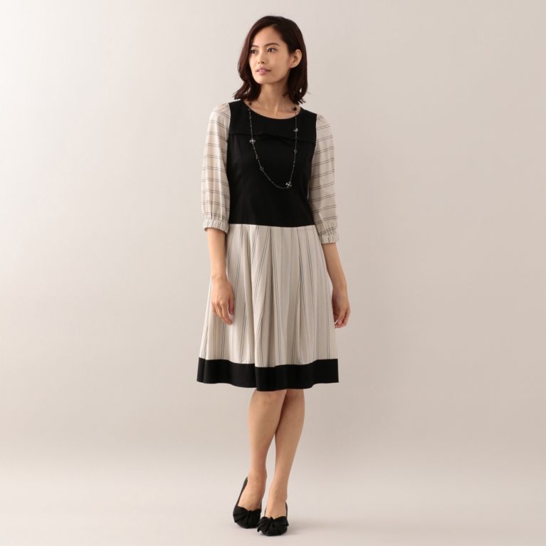 51%OFF！SALE＜三陽商会＞【トゥー ビー シック(TO BE CHIC)】コンパクトボーダードレス ベージュ 送料無料 ＆ 定価 42120円から 21600円値引！