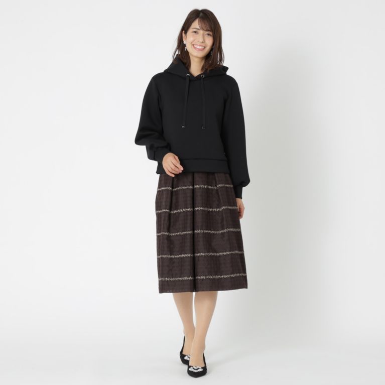 ダンボールフリル パーカー（その他トップス）｜TO BE CHIC（トゥー 